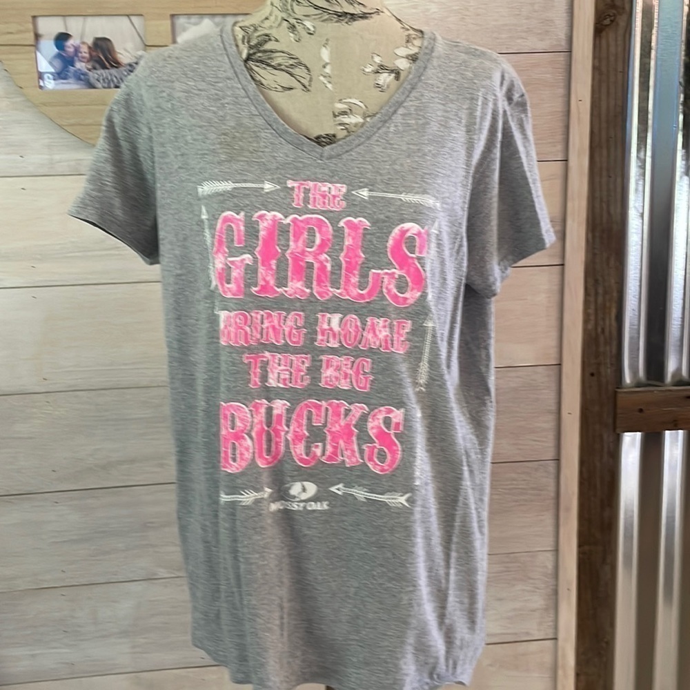 𝅺*mossy Oak Gray “The Girls Bring Home The Big Bucks” Top XL